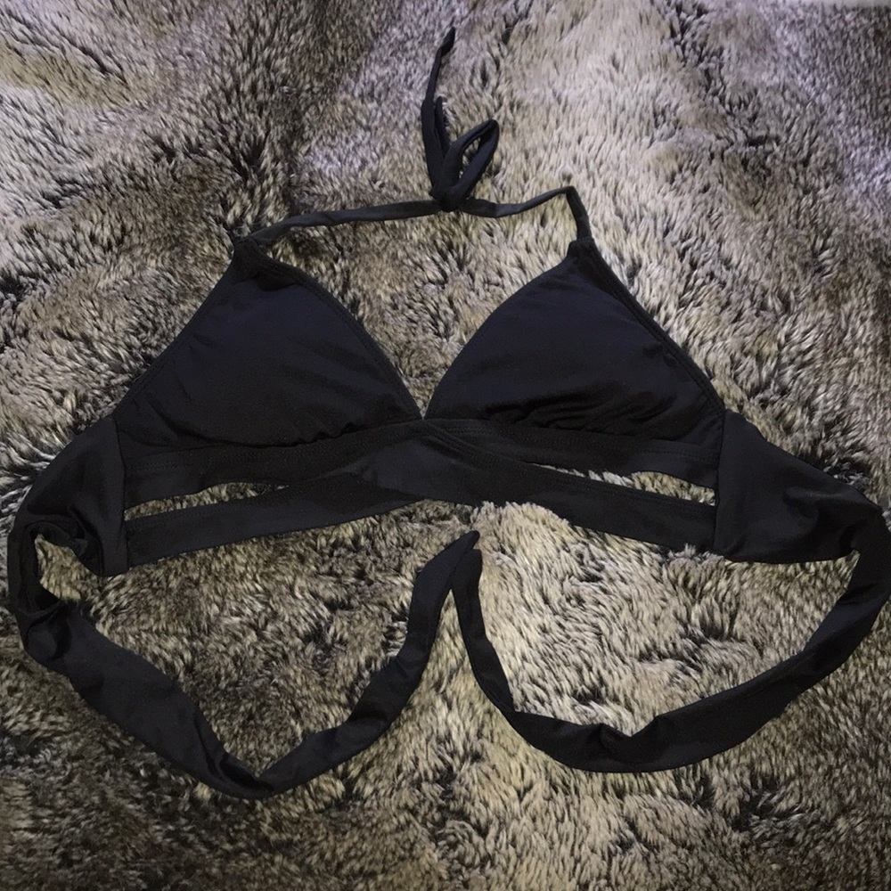 Black bikini top